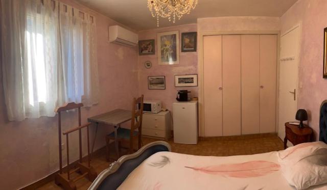 Le Cannet, Chambre à l'étage d'une maison avec piscine Esterno foto